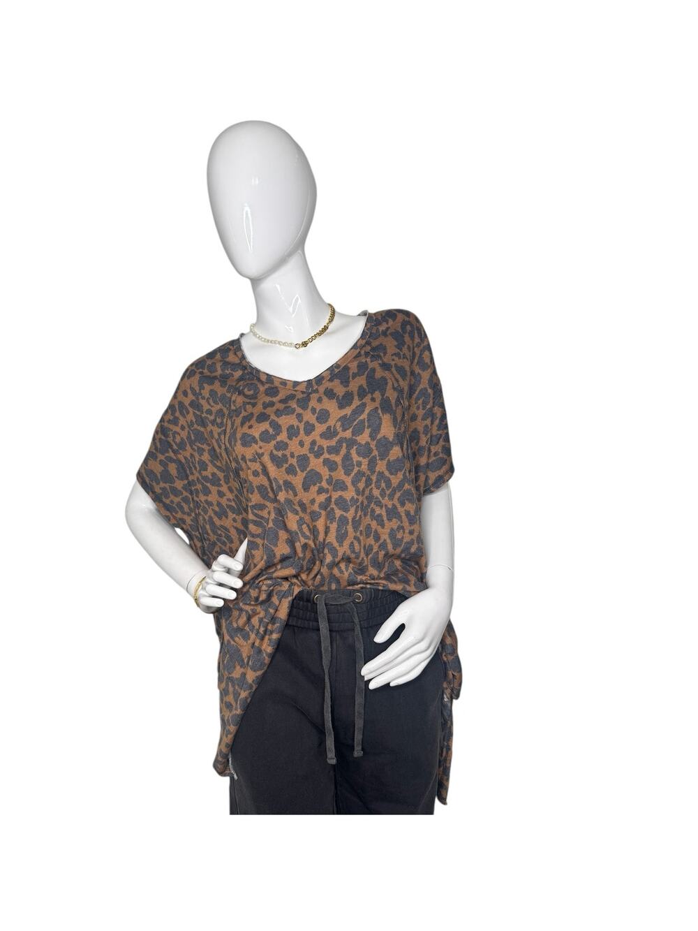 Fierce & Fashionable Leopard Tunic women's top M